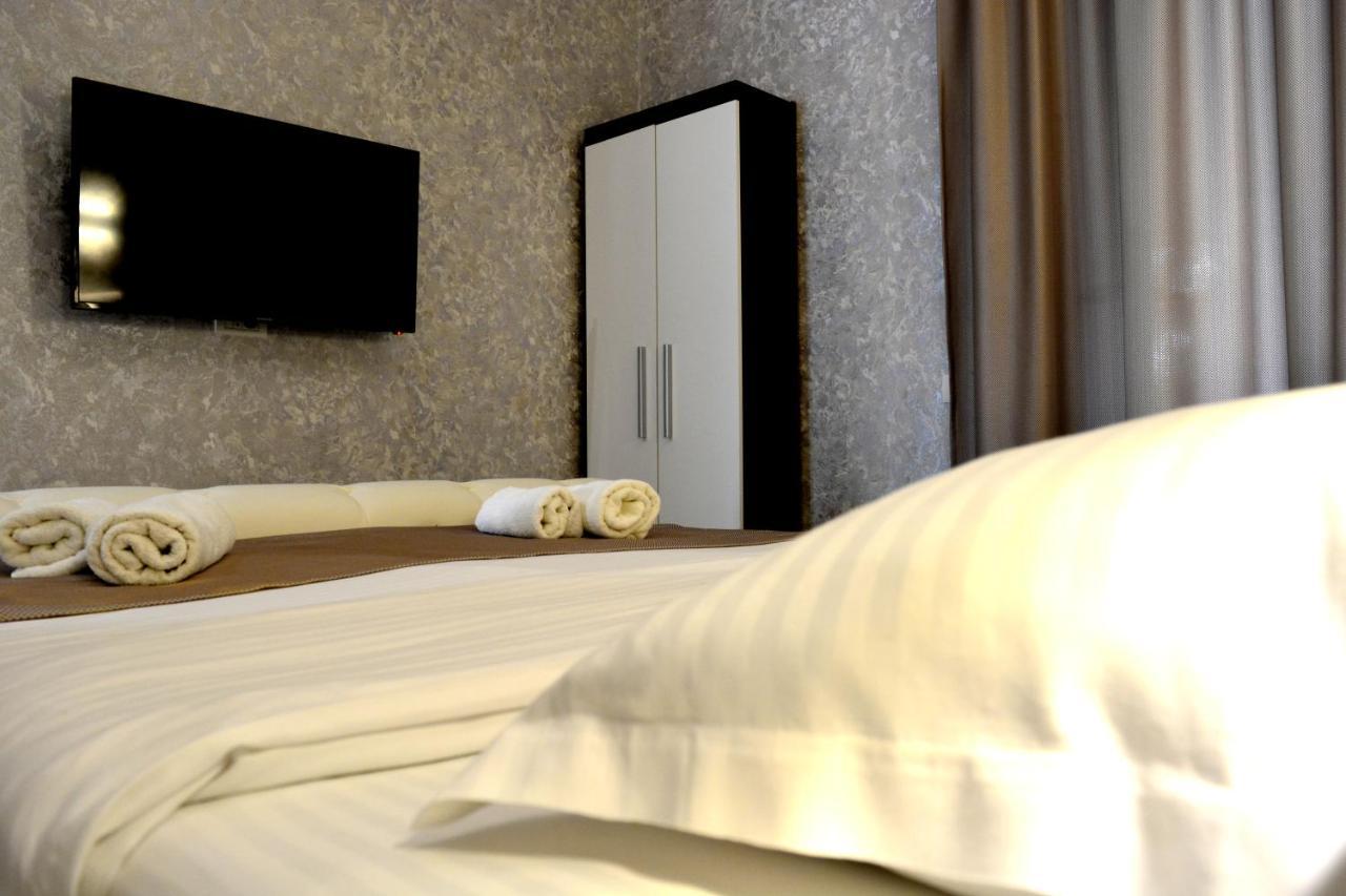 Arizet Boutique Mamaia Hotel Bagian luar foto