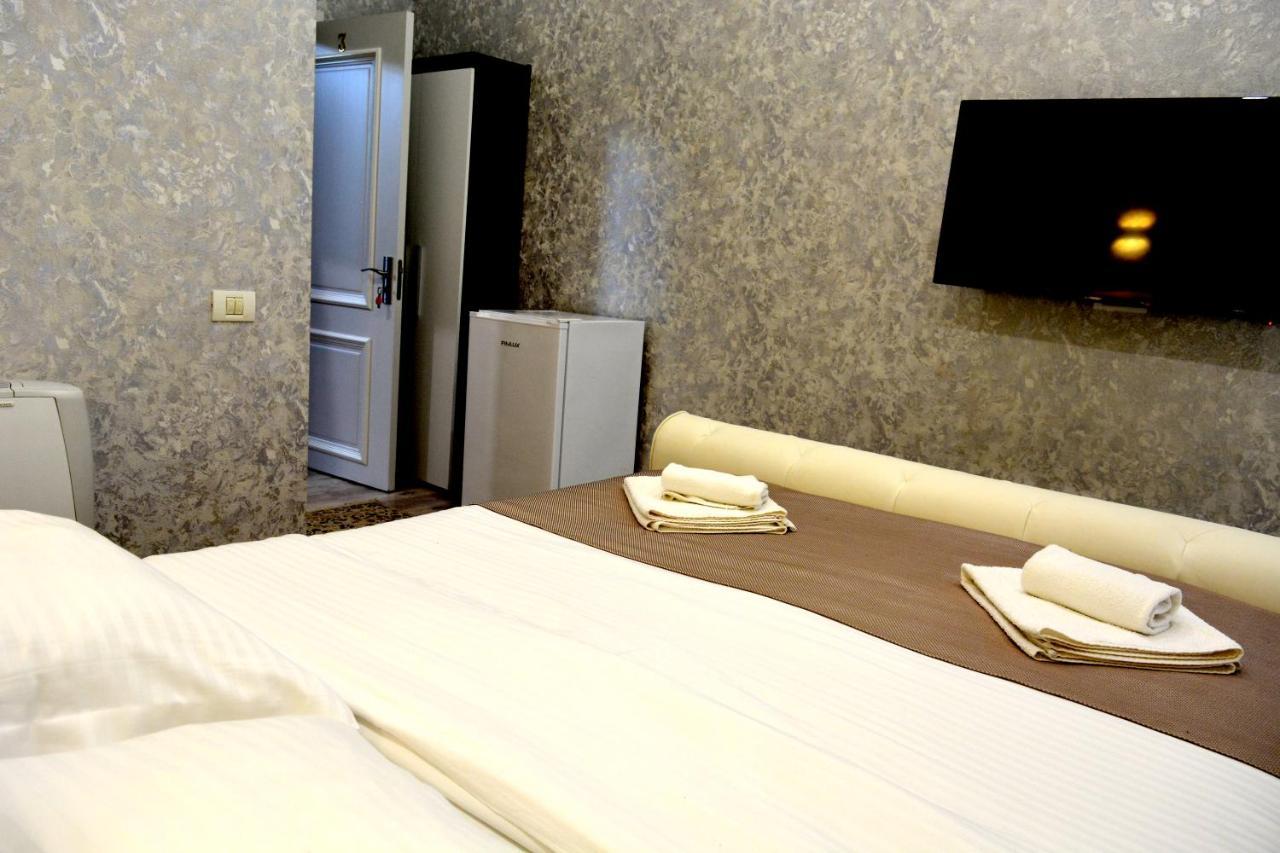 Arizet Boutique Mamaia Hotel Bagian luar foto