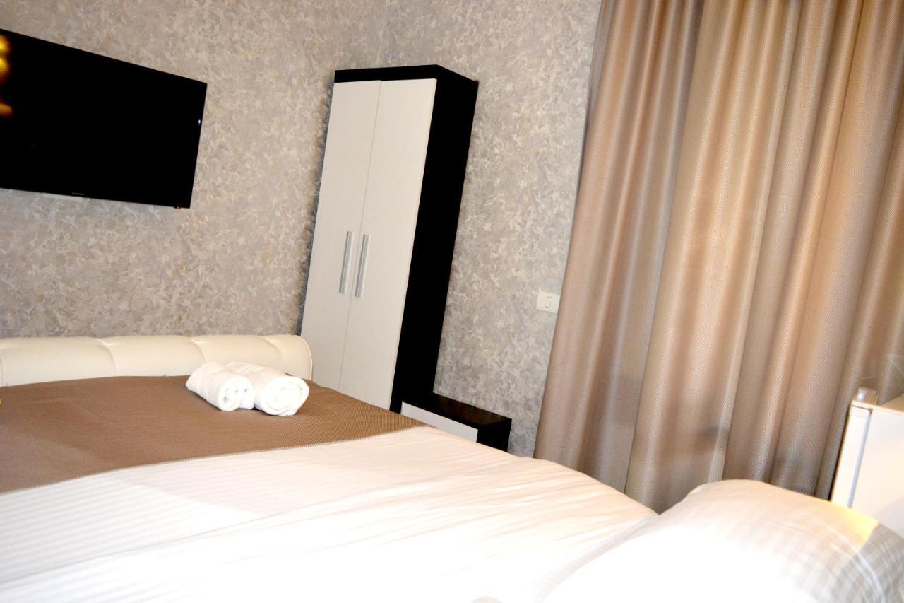 Arizet Boutique Mamaia Hotel Bagian luar foto