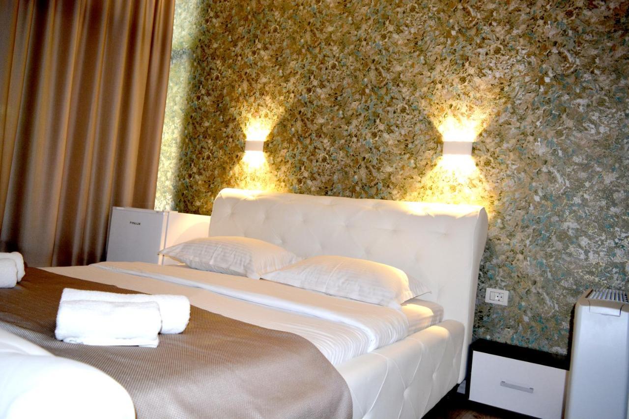 Arizet Boutique Mamaia Hotel Bagian luar foto